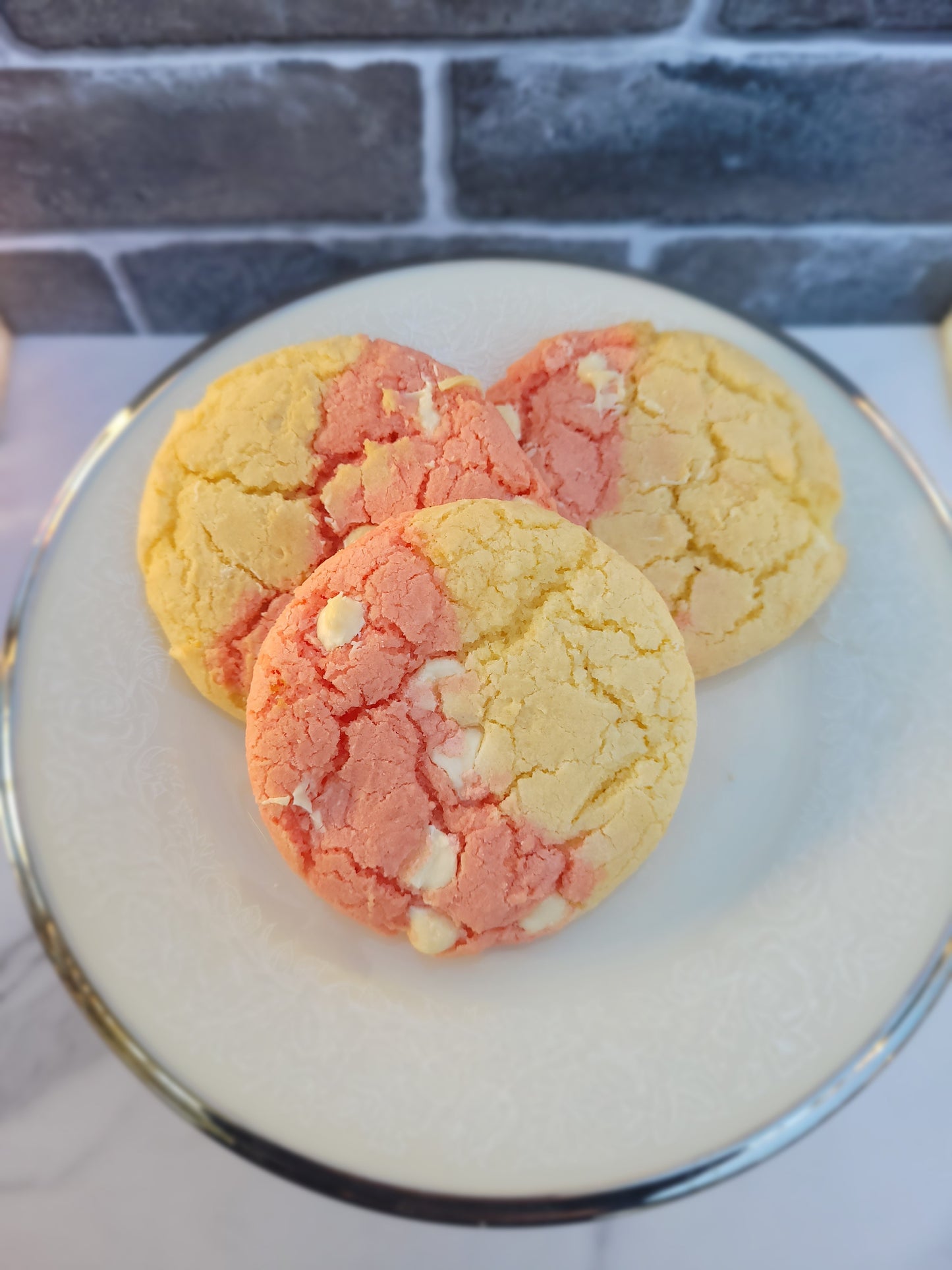 Strawberries and Creme Cookies